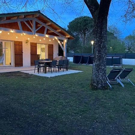 Au Calme Avec Piscine, Grand Jardin Et Independant Villa *